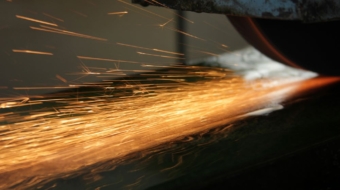 Grinding flat surfaces